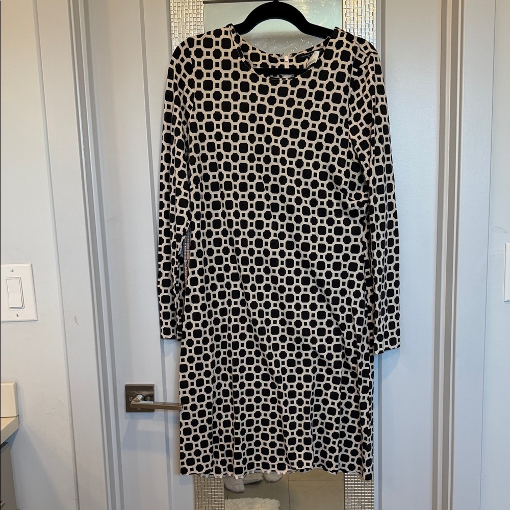 Banana Republic Black and Cream Geometric Long-Sleeve Dress